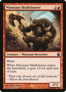 {C} Minotaur Skullcleaver [Theros][THS 130]