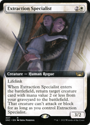 {R} Extraction Specialist (Extended Art) [Streets of New Capenna][SNC 407]